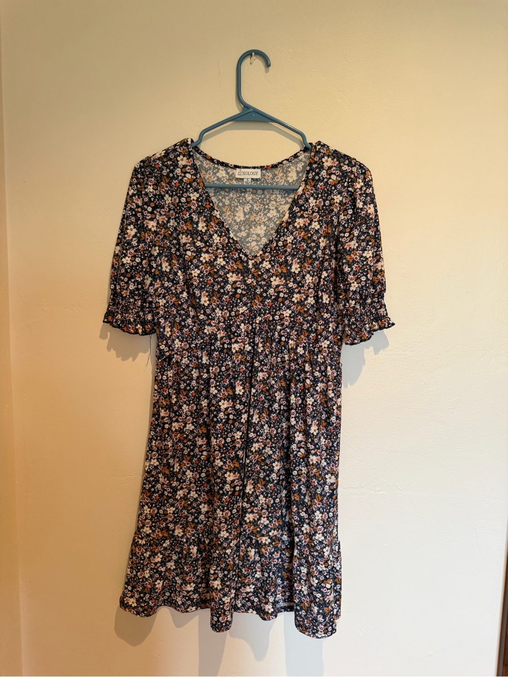 A New Day Floral V-Neck Short Sleeve Dress in Navy Floral